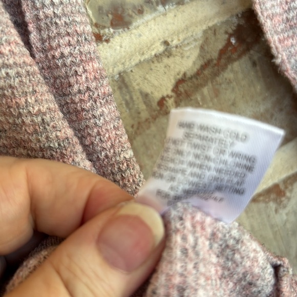 Intimately Free People Heathered Pink Knit Henley  Top - Picture 7 of 8